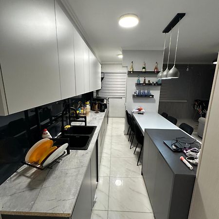 Elegant Escape In City Center Erevan Esterno foto